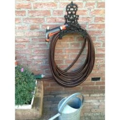 Esschert Design Tuinslanghouder Met Sierlijke Krullen -Gardena Winkel tuinslanghouder sierdecoratie 1484053881 5 600